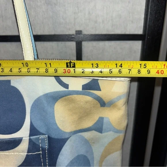 Coach Scarf Print tote purse vintage - Picture 10 of 14